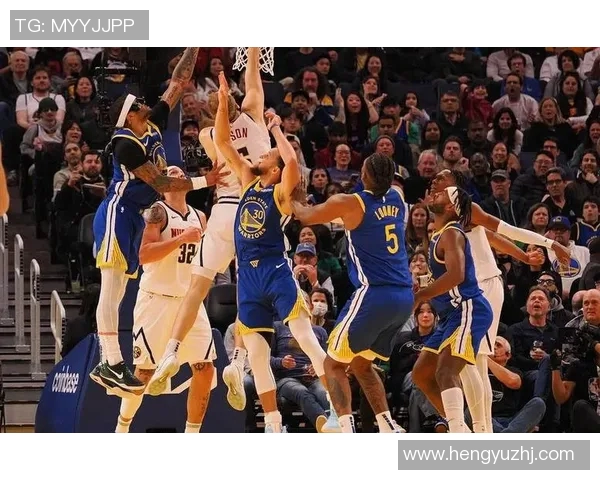 勇士与掘金激战1月17日争夺西部季后赛席位的关键对决